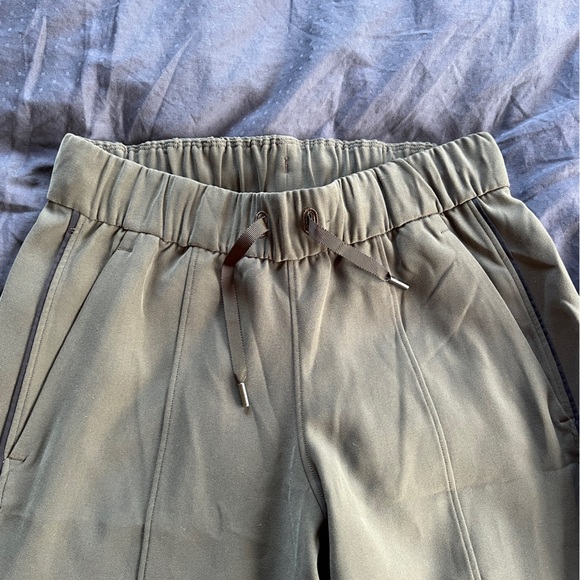 Lululemon green wide leg pants, size 2 - Picture 3 of 3